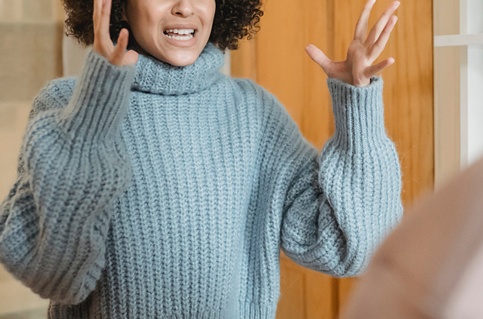 14-Year-Old Wants To Go Swimming During Her Period, So Her Sister Teaches Her How Tampons Work, Christian Mother Goes Ballistic