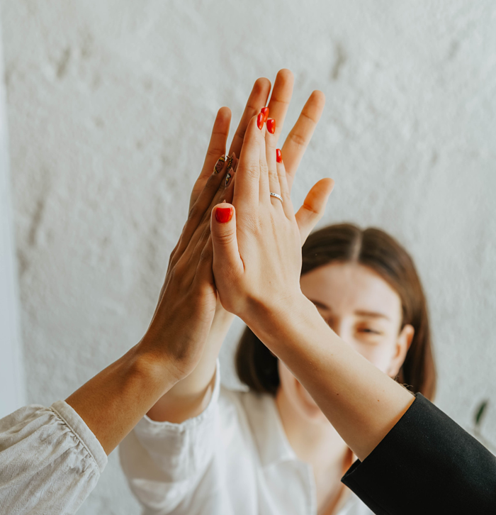 Man Gives His Girlfriend The Silent Treatment After She High-Fives A Woman At The Gym Who 'Humiliated' Him