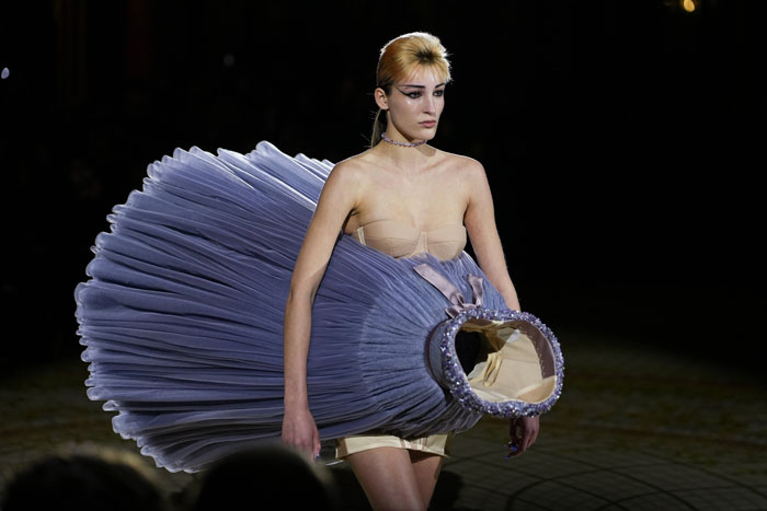 These Dresses At Paris Haute Couture Week Look Like A Glitch In The Matrix And People Don&rsquo;t Know How To React