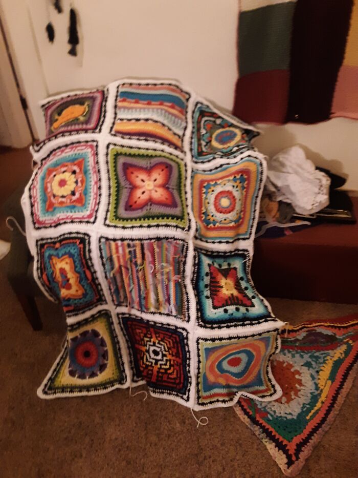 Scatter Rug From T-Shirts & Textured Throw