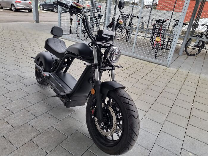 I Only Got A Short Commute To Work. This Fully Electric Scooter/Bike Is My Choice. By Our Law It's Officially A Bicycle. With All The Legal Advantages