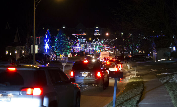 Person Asks "What Fact Is Ignored Generously?" And 30 Folks Online Deliver