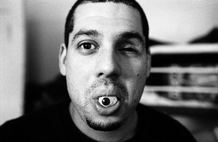 56 New Photos Of Fascinating Moments From The Streets Shared By This Instagram Account