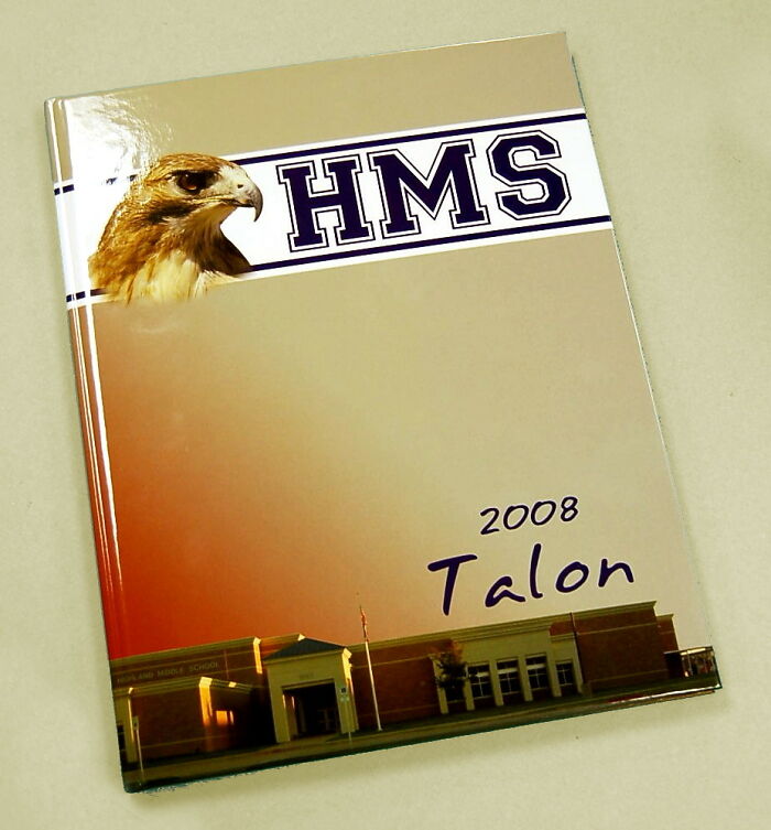 29 People Who Actually Went To Their High School Reunions Share The Most Awkward Thing That Happened