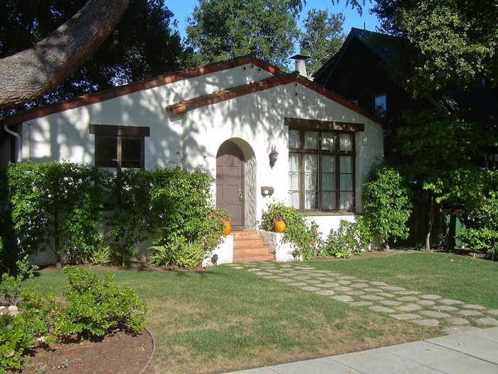 Woman Says It&rsquo;s &lsquo;Non-Negotiable&rsquo; That Her Daughter Inherits Her $1M House, Partner Of 2 Years Disagrees