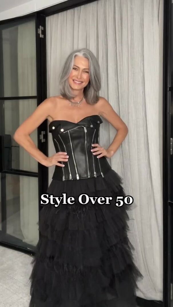 "I Am Determined To Age Like This": People Online Are Applauding This Woman For Going Against The Current And Redefining How Women In Their 50s Should Look