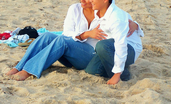 Man Offers To Walk His Lesbian Niece Down The Aisle At Her Wedding Instead Of Her Homophobe Father, Gets Called A Jerk