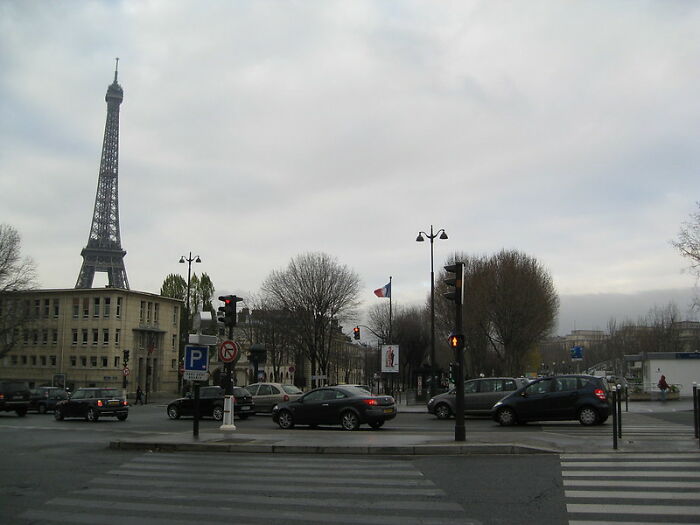 50 Disappointed Tourists Share Travel Destinations From Around The World That Aren't Worth The Hype