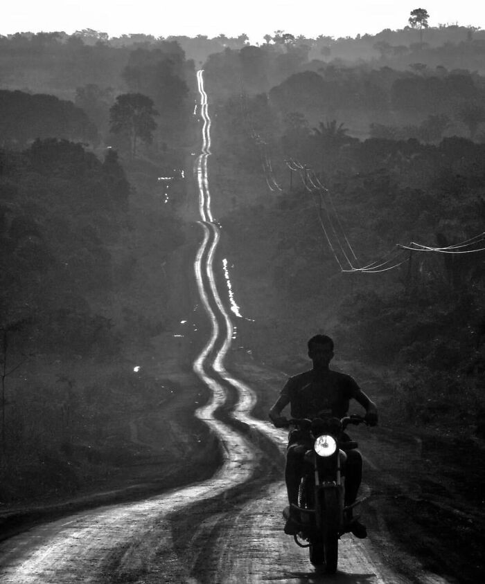 Instagram Account Shares Beautiful Photos Taken On The Street Or In Public Places (30 New Pics)