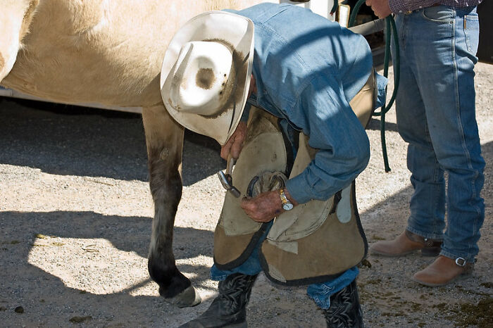 35 Lessons People Admit They Learned Embarrassingly Late In Life, As Shared In This Online Group