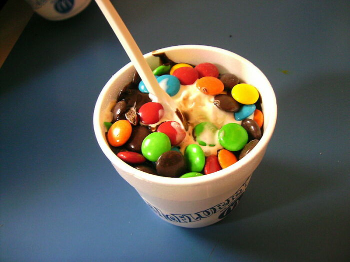 "99.9% Of The Time The Ice Cream Machine Is Not Broken": McDonald's Employee Reveals 12 Secrets The Company Doesn't Want Customers To Know