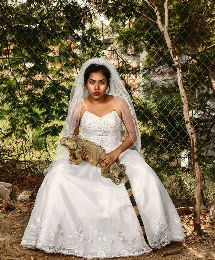 56 New Photos Of Fascinating Moments From The Streets Shared By This Instagram Account