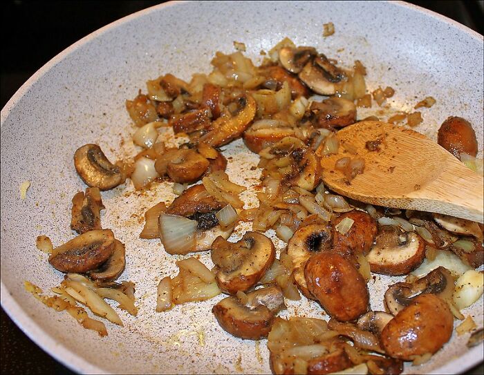 30 Times People Hilariously Failed In The Kitchen, As Shared In This Online Group