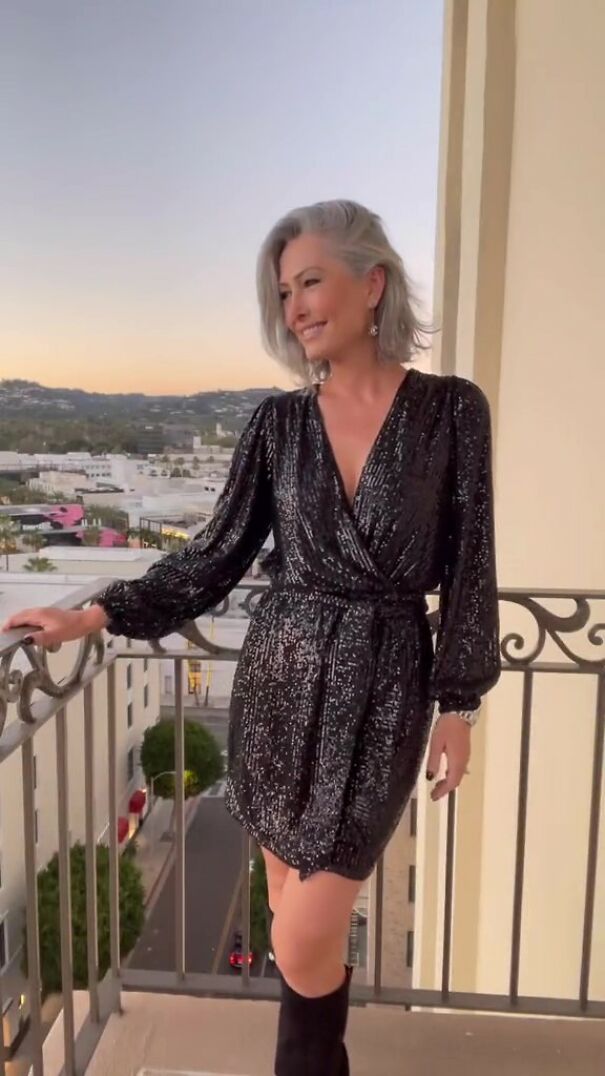 "I Am Determined To Age Like This": People Online Are Applauding This Woman For Going Against The Current And Redefining How Women In Their 50s Should Look