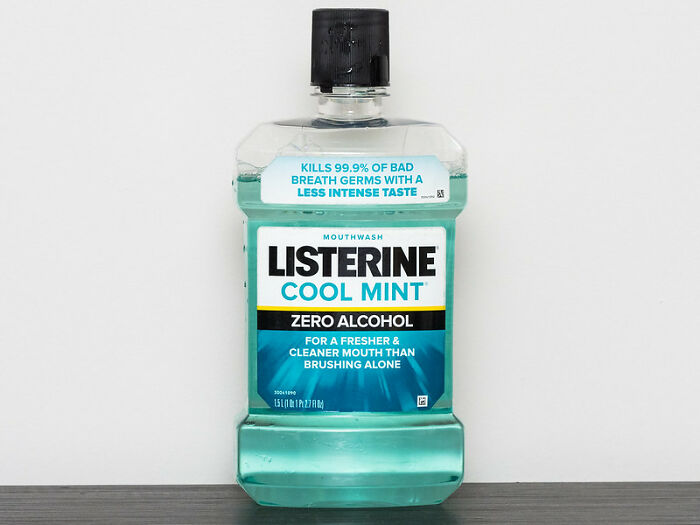 Women Are Sharing The Worst Things They've Seen In Guys' Apartments That Instantly Set Off 'Red Flags' For Them (30 Answers)