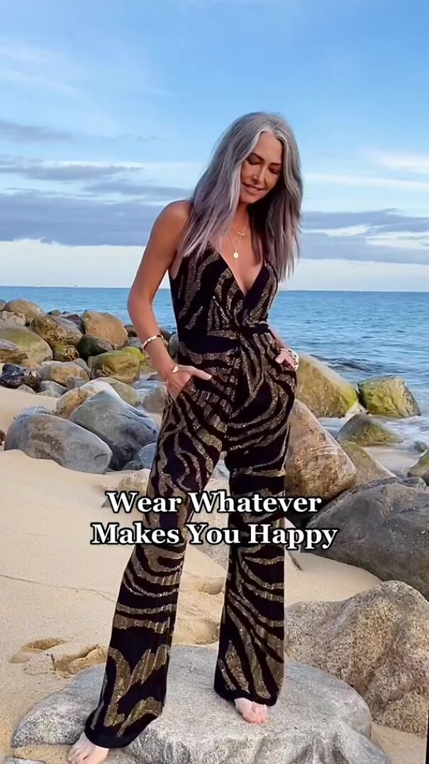 "I Am Determined To Age Like This": People Online Are Applauding This Woman For Going Against The Current And Redefining How Women In Their 50s Should Look