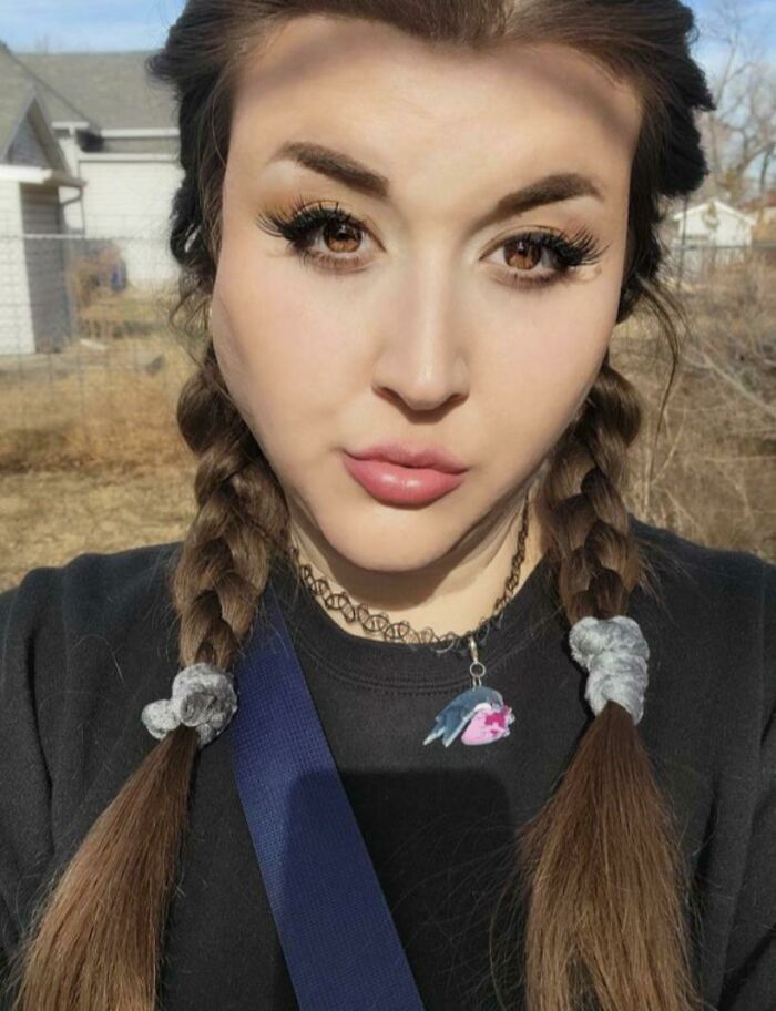 She Claims This Isn’t Shopped, But The Uncanny Valley Vibes Makes Me Think She’s Lying