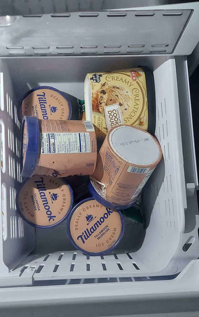 How Hubby Won't Throw Away His Empty Ice Cream Buckets