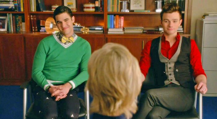 Kurt And Blaine smiling 