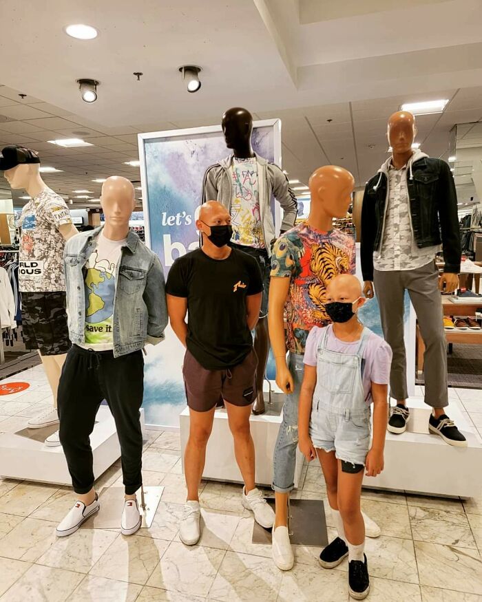 My Cousins Have Alopecia Universalis And An Excellent Sense Of Humor