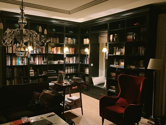 Red chair in the home library 