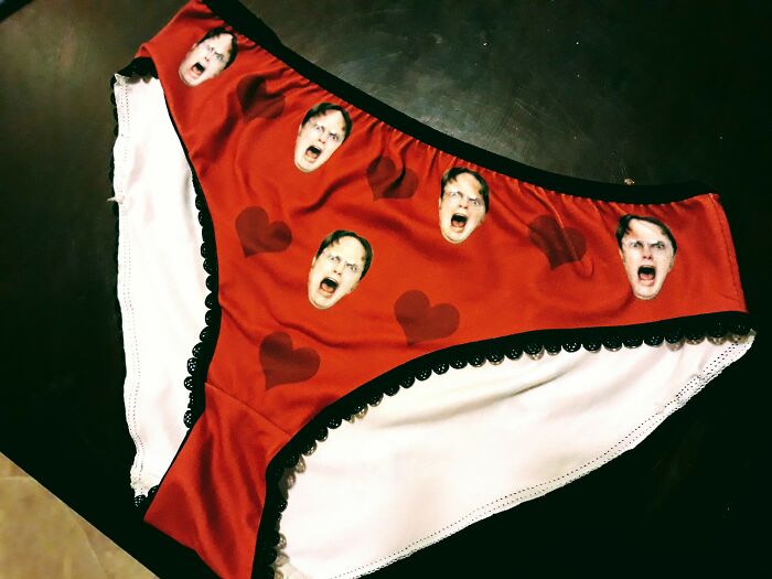 The Valentine's Gift I Ordered For My Girlfriend Finally Arrived