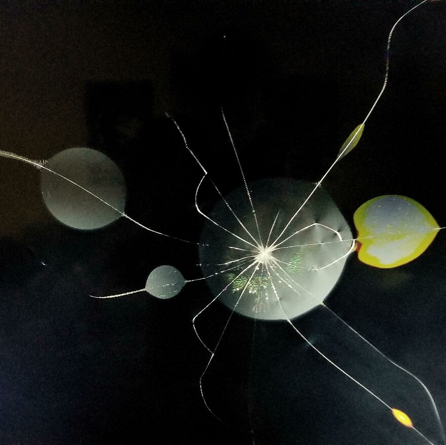 Broken TV Screen Looking Eerily Beautiful