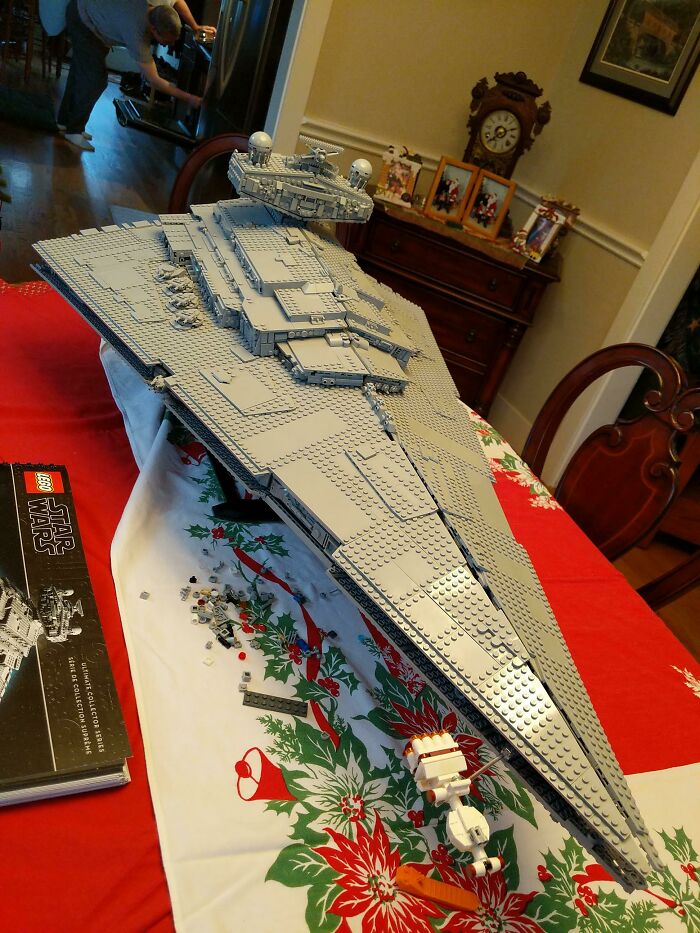 Regalo de Navidad de mis padres para mi yo de 25 años. Lo construí en menos de 2 días y me lo pasé genial