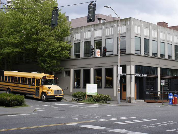 Netizens Side With This Dad For Reminding His Son's Teacher He's The Parent And Not His Girlfriend During Parent Meeting At School Netizens Side With This Dad For Reminding His Son's Teacher He's The Parent And Not His Girlfriend During Parent Meeting At School
