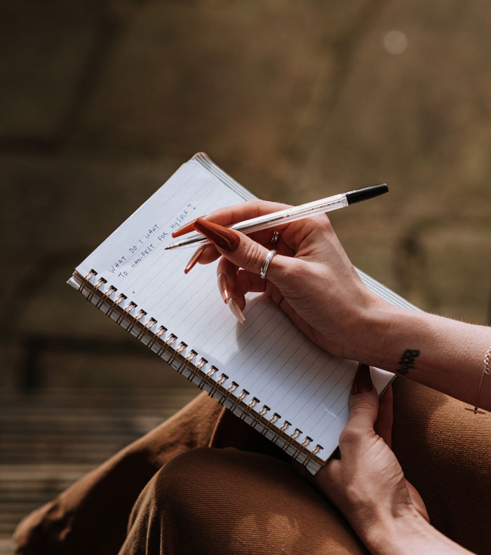 &ldquo;It's Not A Doctor's Note, It's A Mommy Note&rdquo;: Woman Shares A Story Of Her 16 Y.O. Coworker Who Had An Over-Involved Mom