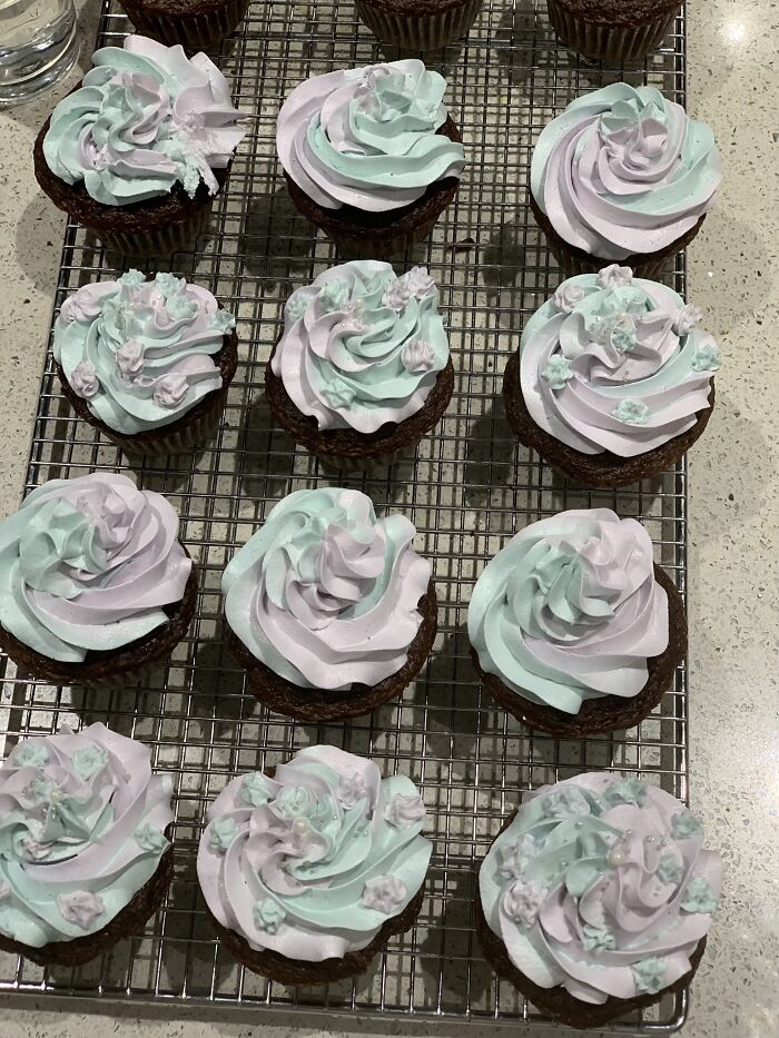 The Top Left One Kinda Just… Died. But They Were Delicious 😗👌