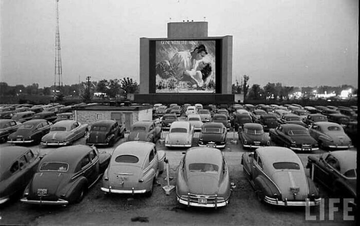Autocine. Chicago, 1951