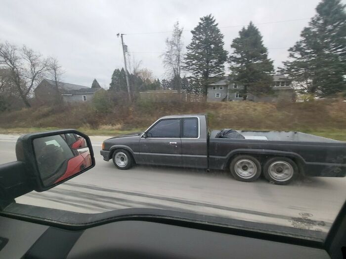 Weird-Screwed-Up-Looking-Cars-Pics