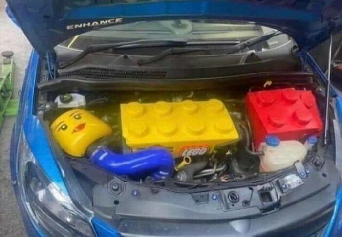 Weird-Screwed-Up-Looking-Cars-Pics