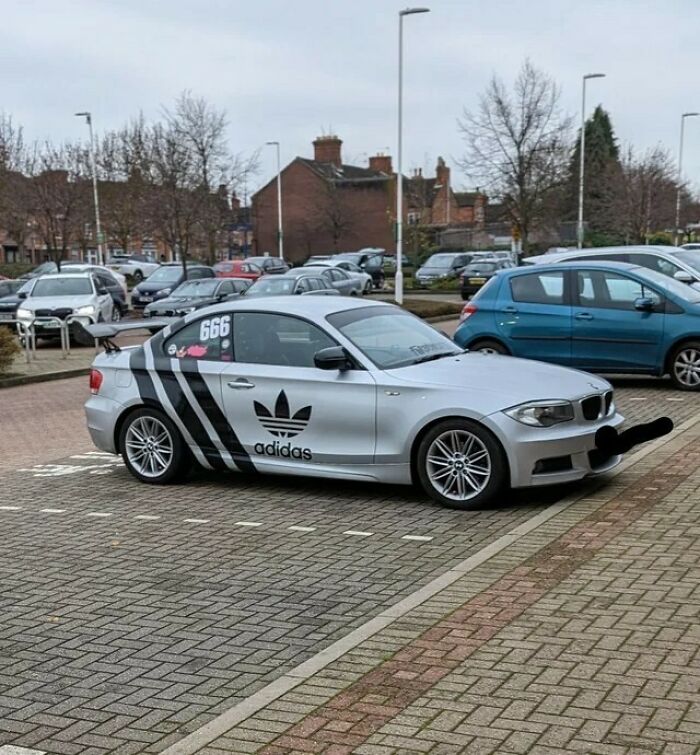 Weird-Screwed-Up-Looking-Cars-Pics