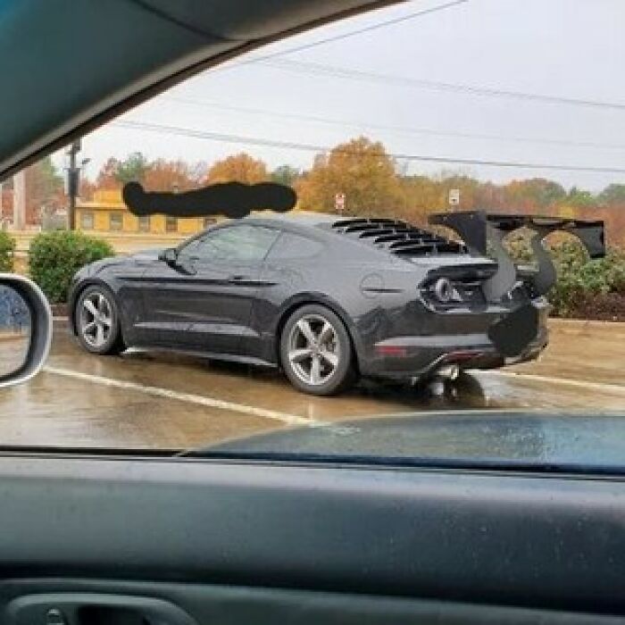 Weird-Screwed-Up-Looking-Cars-Pics