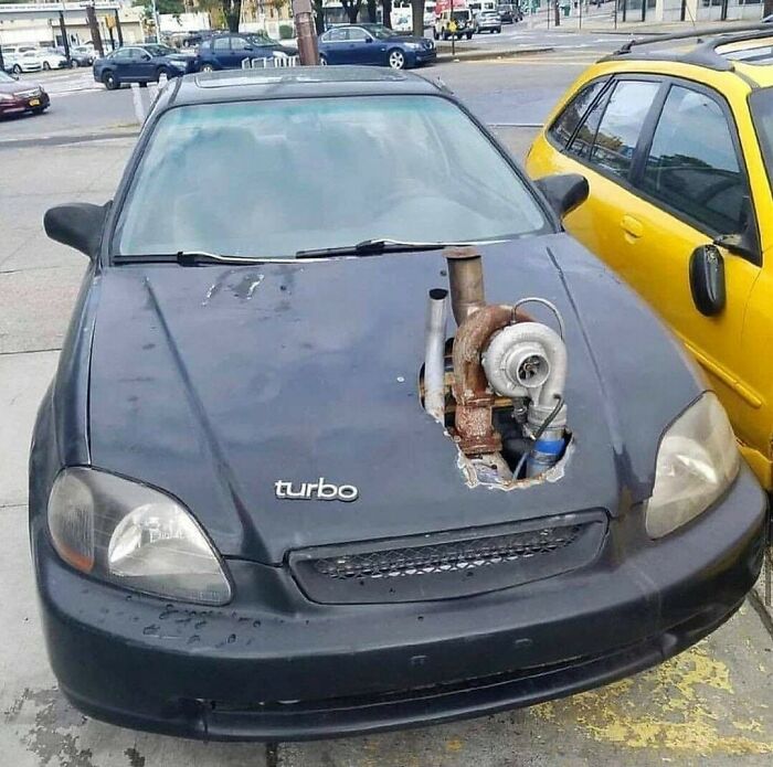 Weird-Screwed-Up-Looking-Cars-Pics