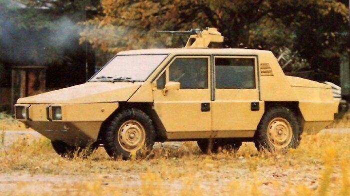 Weird-Screwed-Up-Looking-Cars-Pics