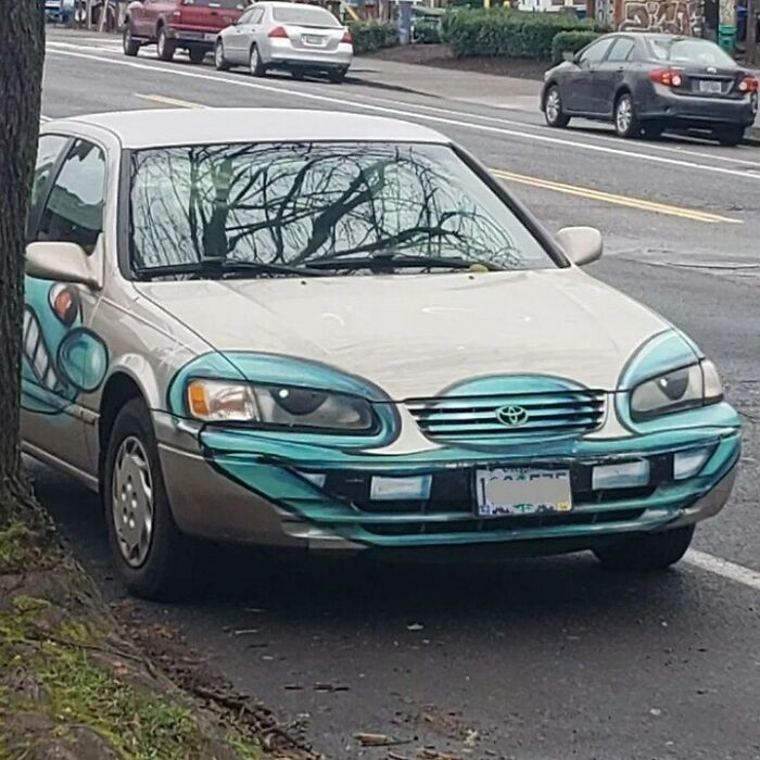 Weird-Screwed-Up-Looking-Cars-Pics