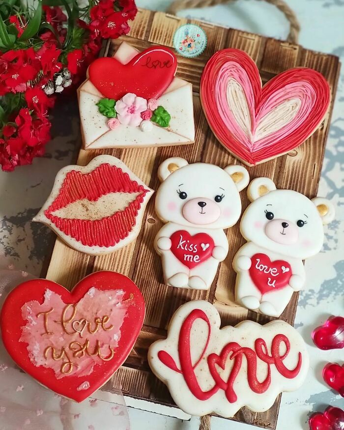 Valentine's Cookie Pack Just Came Out Of The Oven. It's So Hot