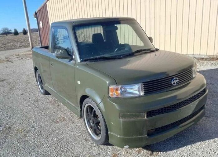 Weird-Screwed-Up-Looking-Cars-Pics