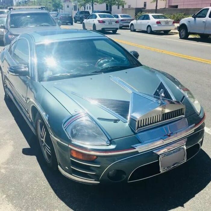 Weird-Screwed-Up-Looking-Cars-Pics