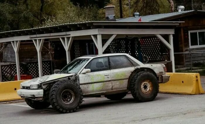 Weird-Screwed-Up-Looking-Cars-Pics