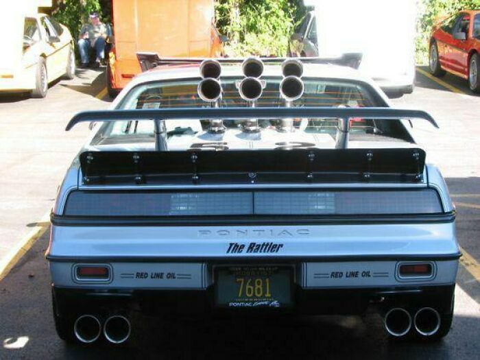 Weird-Screwed-Up-Looking-Cars-Pics