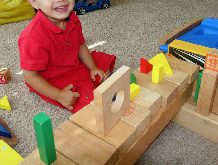 Man Thinks He&rsquo;s Being Wholesome Praising His Wife For Taking Time For Herself When House Is A Mess, But People Online Don&rsquo;t Take It Well