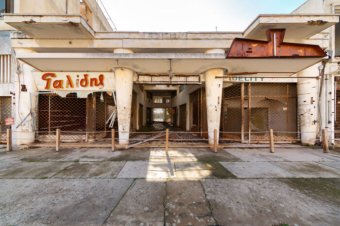 I Photograph The Largest Ghost Town In The World "Famagusta-Varosha"