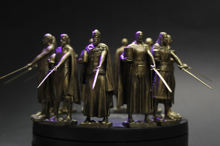 How To Turn A Medieval Legend Into A Lamp (8 Pics)