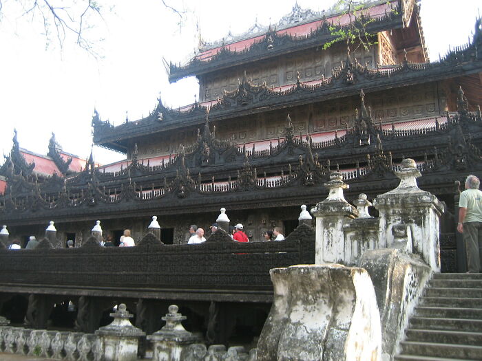 50 Disappointed Tourists Share Travel Destinations From Around The World That Aren't Worth The Hype