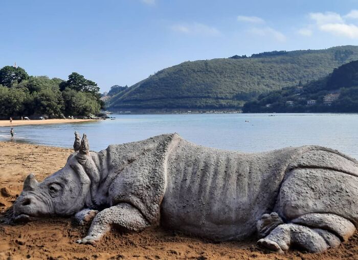 Sand Artist Makes Sculptures That Will Blow Your Mind (30 New Pics)