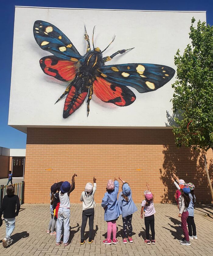 This Street Artist Continues To Create 3D Graffiti That Blurs The Line Between Art And Reality (35 New Pics)